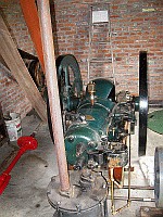 USA - Atlanta IL - J H Hawes Grain Elevator (1903) Engine (9 Apr 2009)